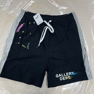 Gallery Dept Men's Black and Gray Athletic Shorts